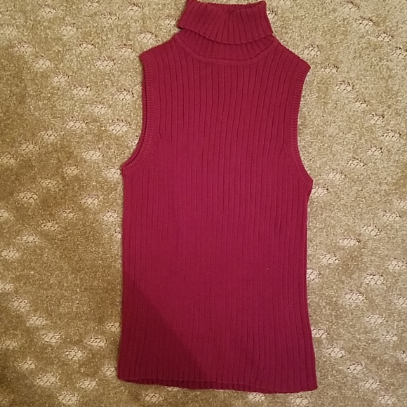 Red leather jacket with sleeveless turtleneck - Picture 6 of 7